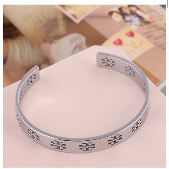Tory Burch logo cuff - Picture 3 of 4